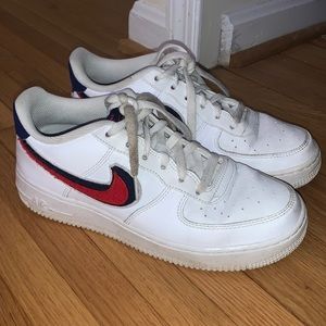 NIKE AIR FORCE 1